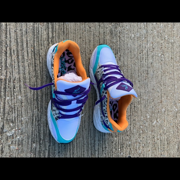 ASICS Gel-BND “Zebra” (SZ 10.5) BONUS LACES - Picture 4 of 6